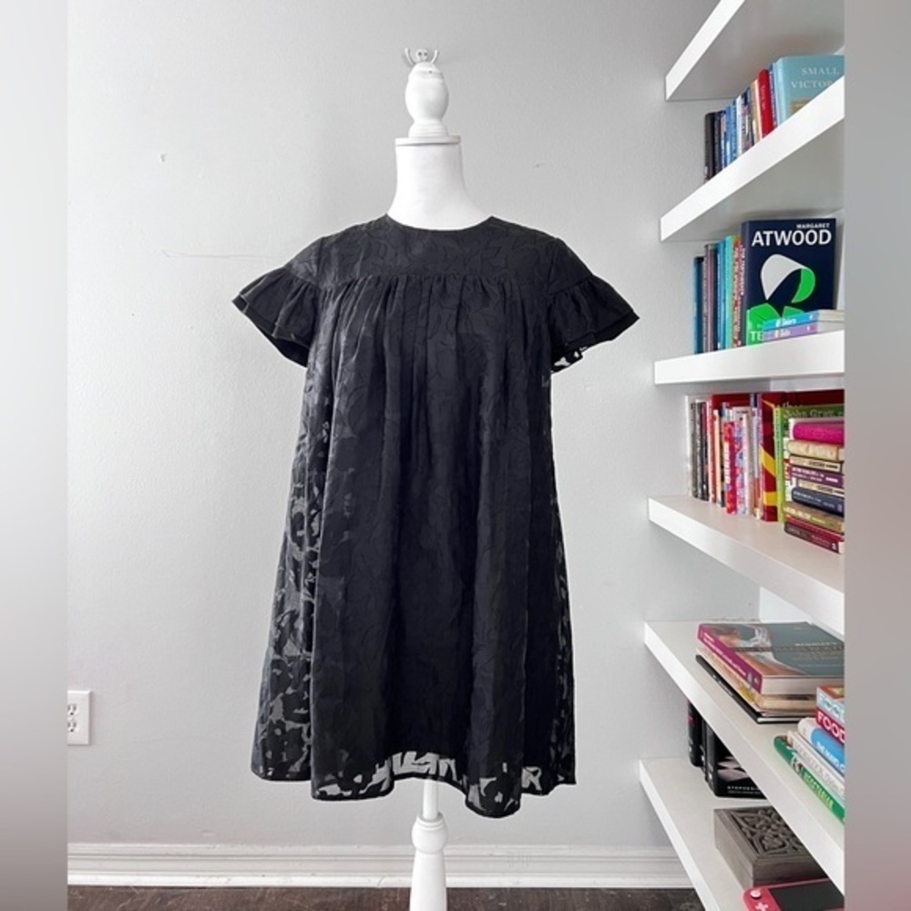 moodie Black Textured Short-Sleeve Swing Dress